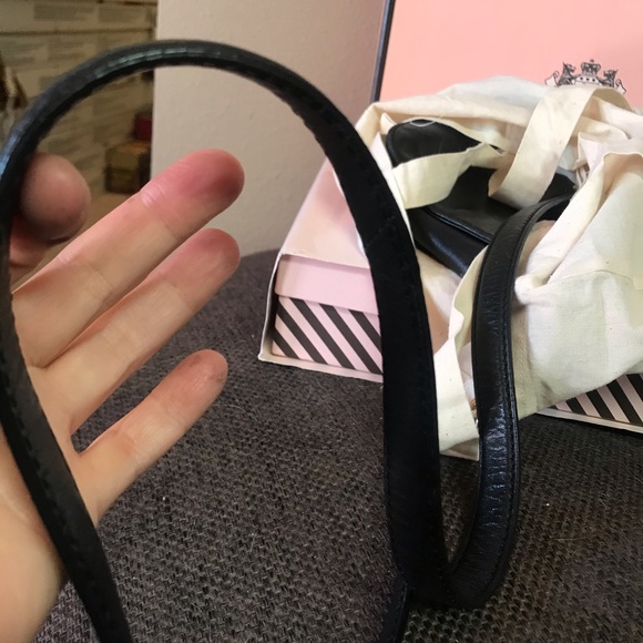 Juicy Couture vintage leather flap bag sheep cross - Picture 9 of 12